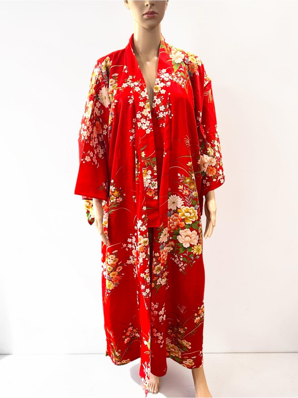 Excellent Quality Kimono red floral Vintage Japan
